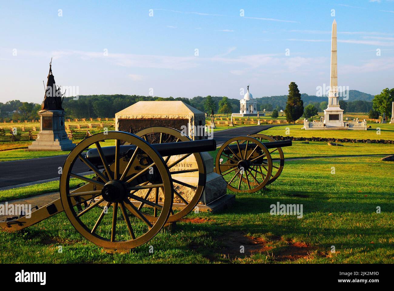 Cannons and memorials line a road through Gettysburg National Battlefield at the High Water Mark, in Pennsylvania Stock Photo
