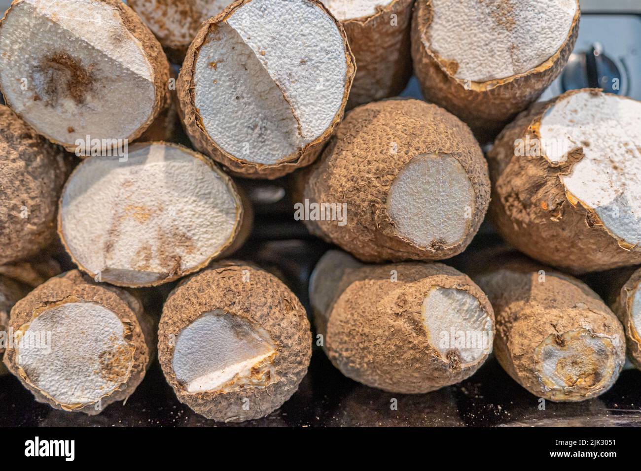 Pile of Yam Tubers ready for cooking Stock Photo Alamy