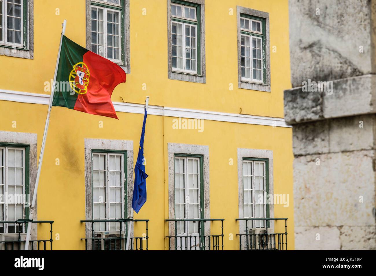 The City Of Lisbon Portuguese Flag La Ville De Lisbonne Drapeau 