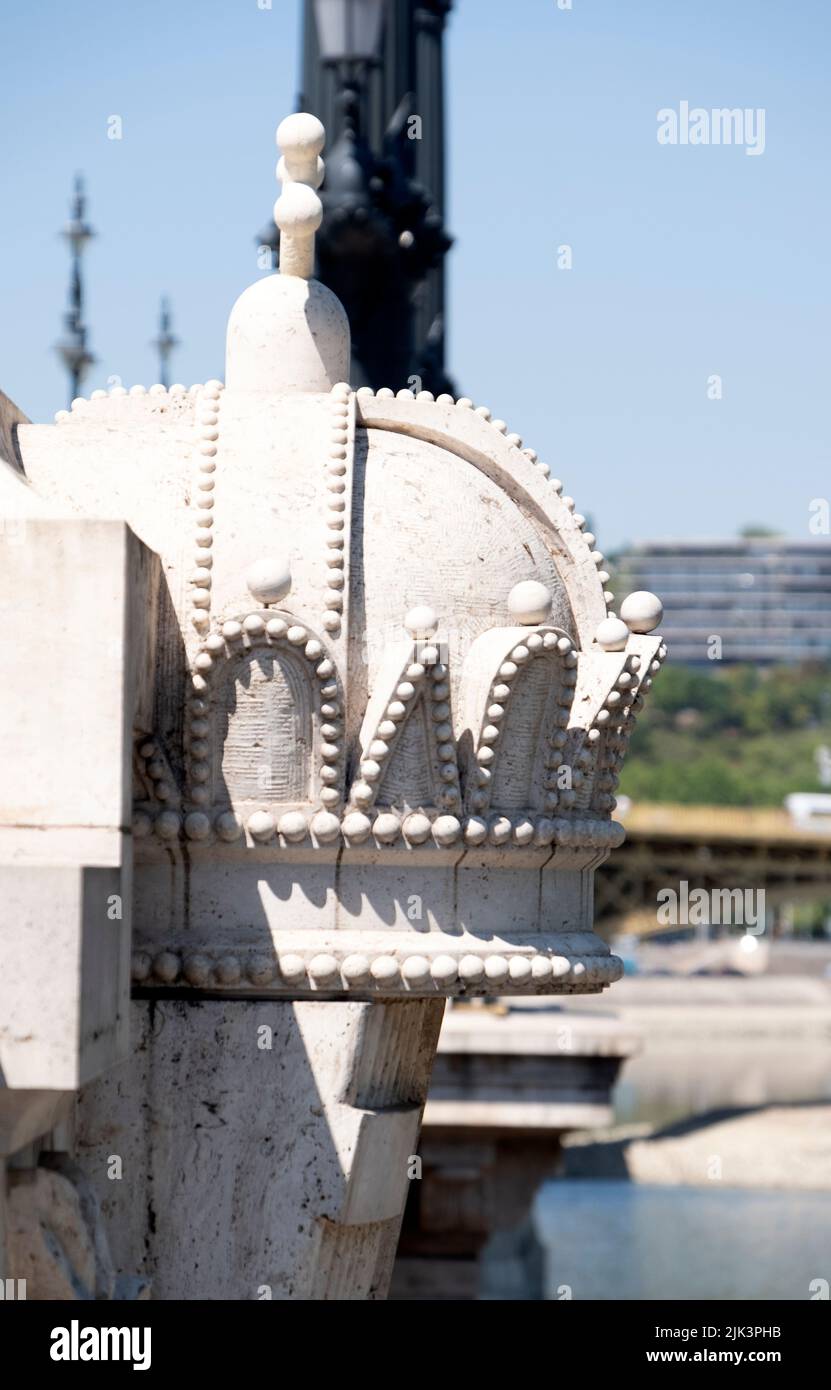 Margaret bridge crown hi-res stock photography and images - Alamy