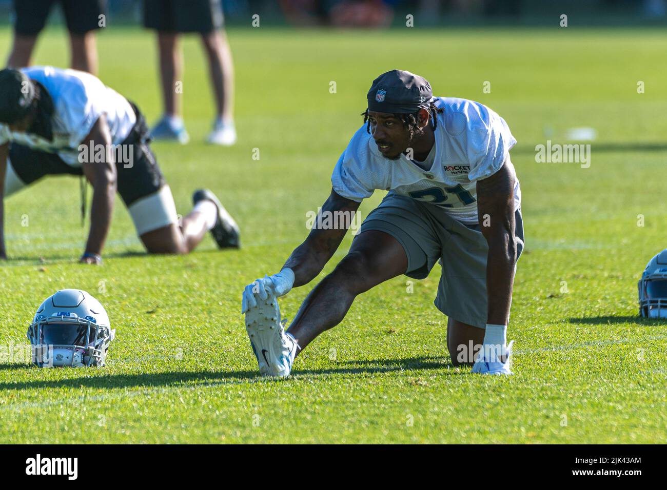 ALLEN PARK, MI - JULY 30: Detroit Lions S Tracy Walker (21) stretches before individual drills start during Lions training camp on July 30, 2022 at Detroit Lions Training Camp in Allen Park, MI (Photo by Allan Dranberg/CSM) Stock Photo