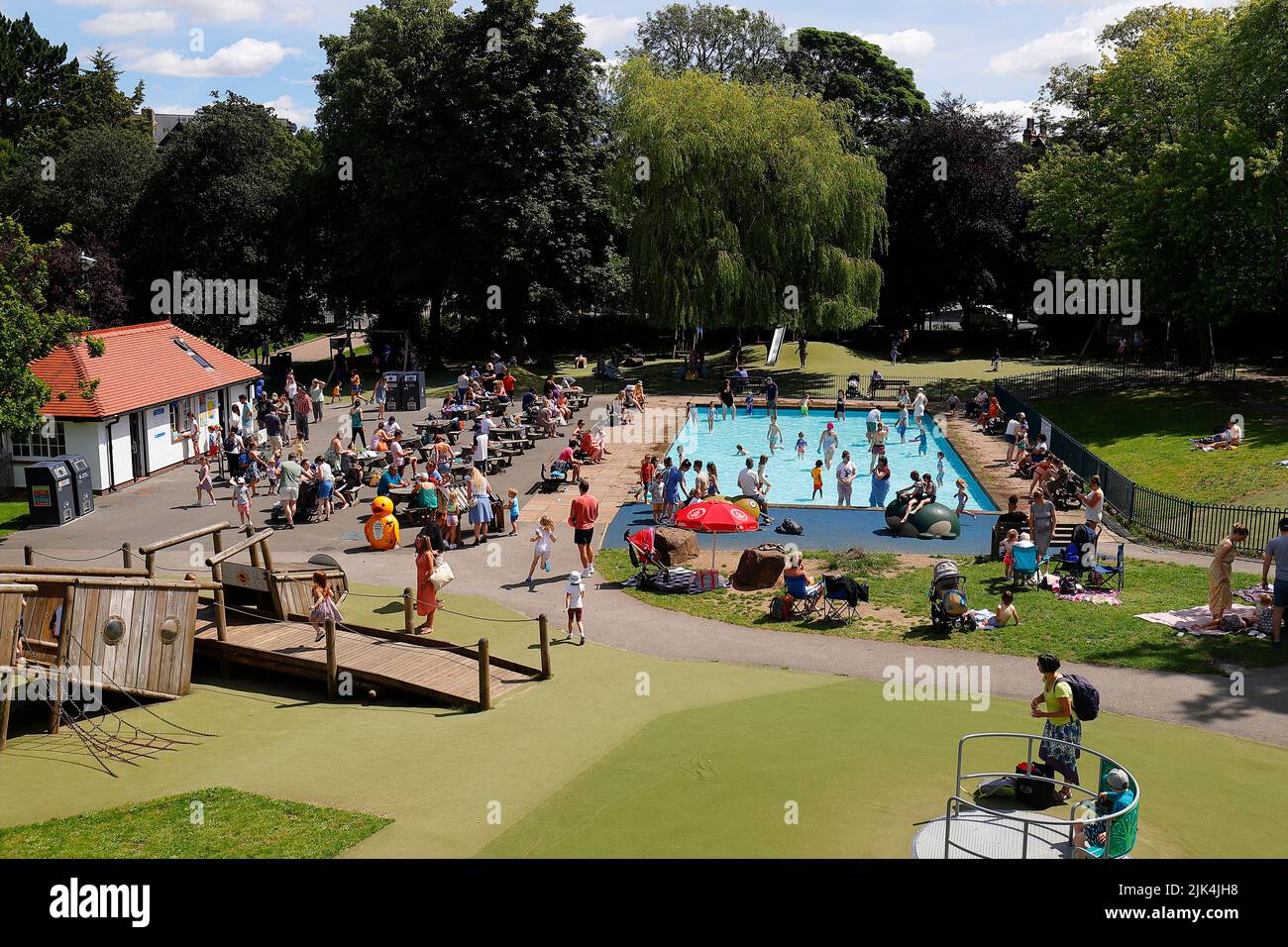 Harrogate paddling pool hires stock photography and images Alamy