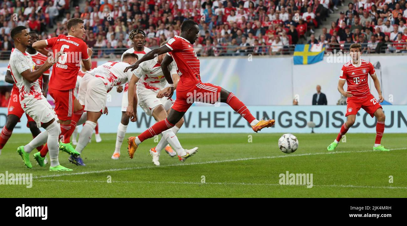 Leipzig, Deutschland. 30th July, 2022. firo : 07/30/2022, football, soccer, 1st league, 1st Bundesliga, season 2022/2023, Supercup final RB Leipzig - FCB FC Bayern Munich, Munich duels, Sadio Mané, Mane Credit: dpa/Alamy Live News Stock Photo