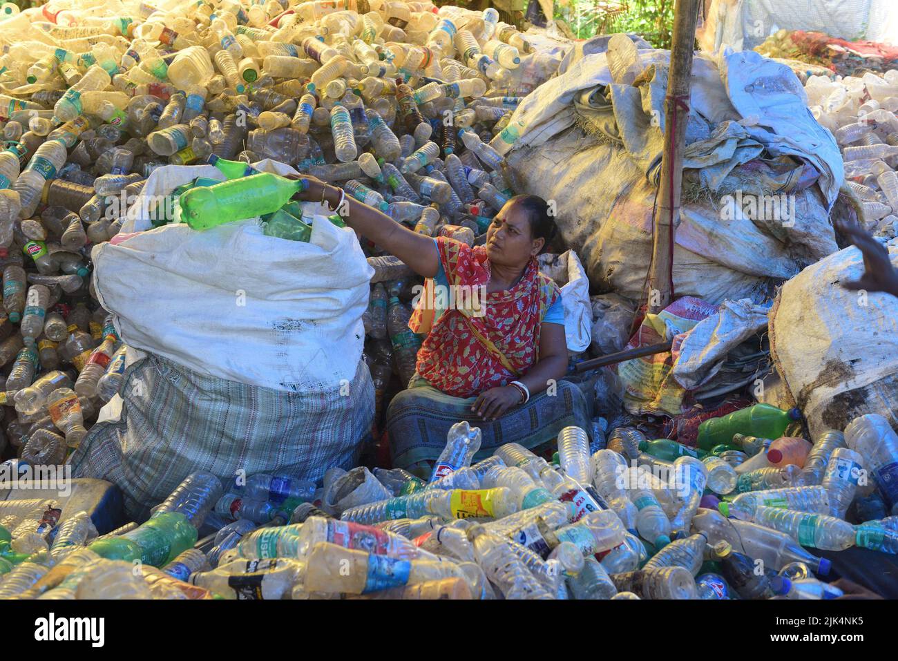Plasticrecycle hires stock photography and images Alamy
