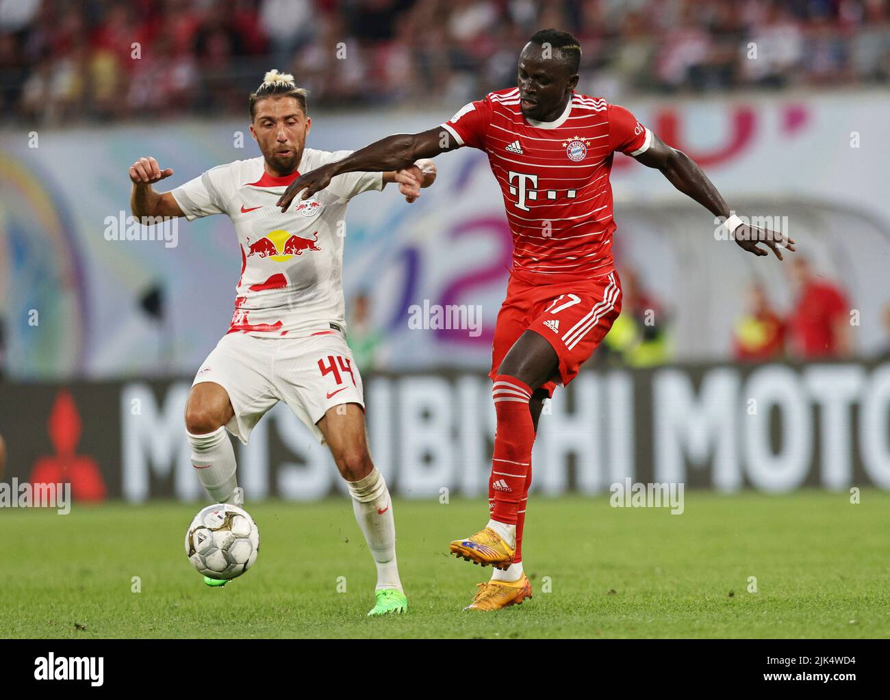 Leipzig, Deutschland. 30th July, 2022. firo : 07/30/2022, football, soccer, 1st league, 1st Bundesliga, season 2022/2023, Supercup Finale RB Leipzig - FCB FC Bayern Munich, Munich duels, left to right: Kevin Kampl versus Sadio Mané, Mane Credit: dpa/Alamy Live News Stock Photo