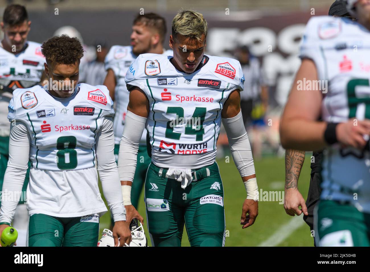 Leipzig, Deutschland. 30th July, 2022. firo: 07/30/2022, football, soccer,  1st league, 1st Bundesliga, season 2022/2023, Supercup final award  ceremony, winner, jubilation, team, team on podium with trophy, Manuel  Neuer (FC Bayern Munich)