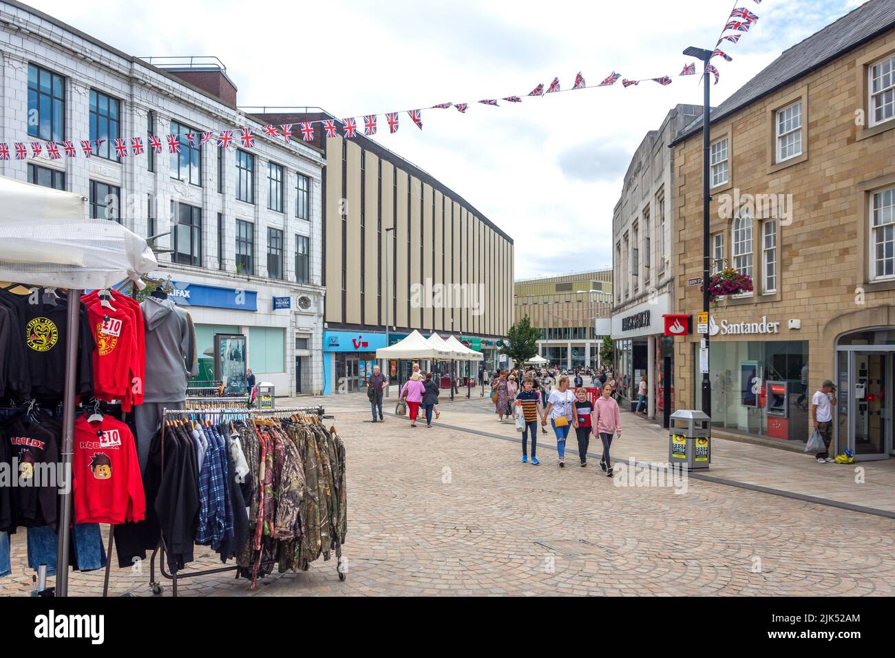 Pedestrianised Queen Street, Barnsley, South Yorkshire, England, United Kingdom Stock Photo