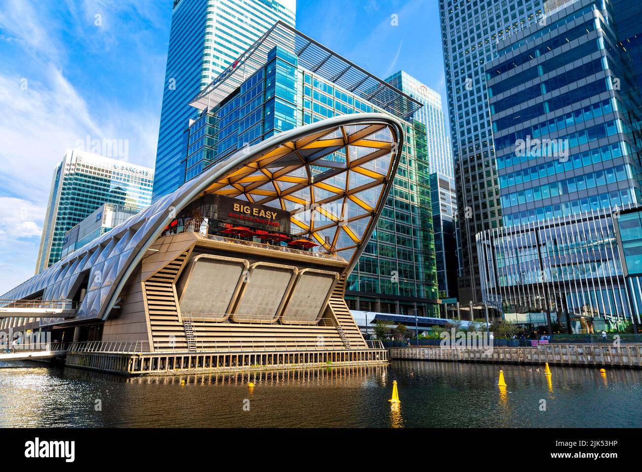 Canary Wharf Crossrail Station with skyscrapers in the background, London, UK Stock Photo