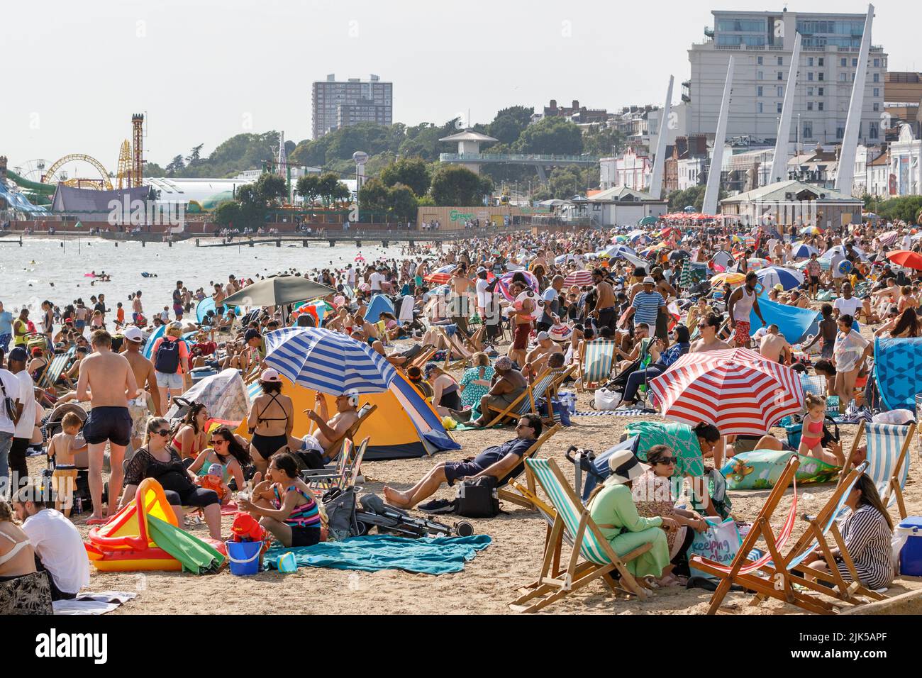 Packed Beach. Thousands of people at the beach on a hot sunny day. Summer, 2022 heatwave, Southend on Sea, Jubilee Beach. Stock Photo