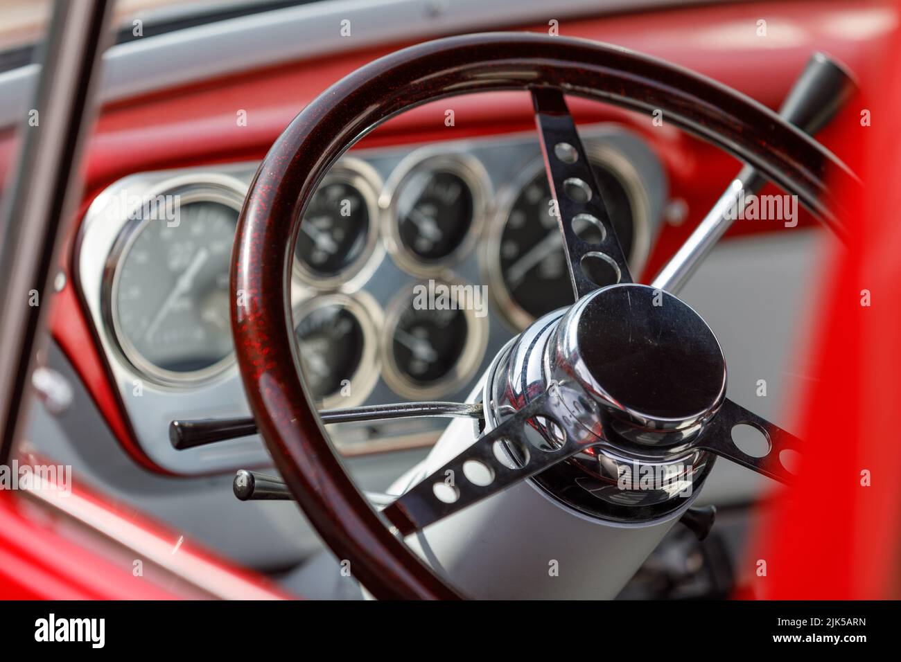 thumbnail image 2 of Forever Sharp 14" Wood & Billet Aluminum Steering Wheel Kit For 1958-1960 Ford F100 2 of 2