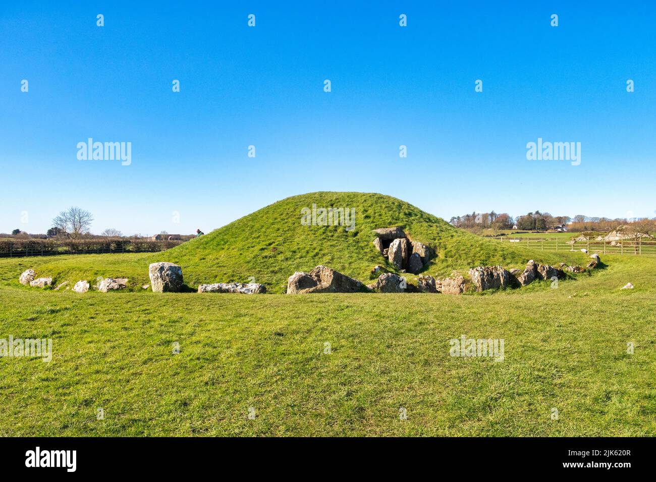 Bryn Celli Du, a neolithic passage tomb in Anglesey, North Wales Stock Photo