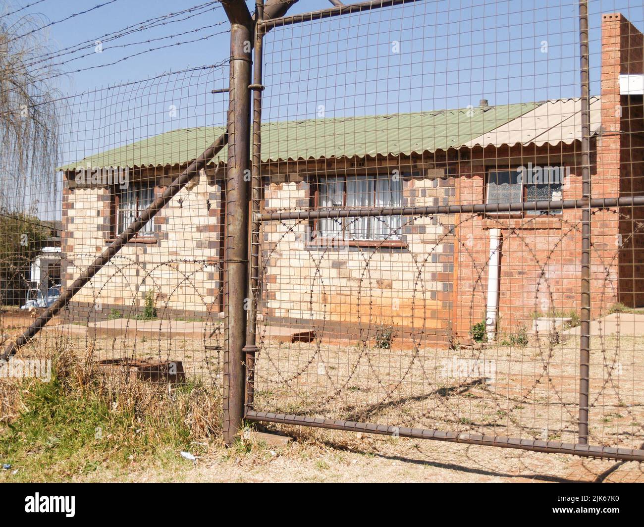 Security fence barbed wire south africa hi res stock photography and images Alamy