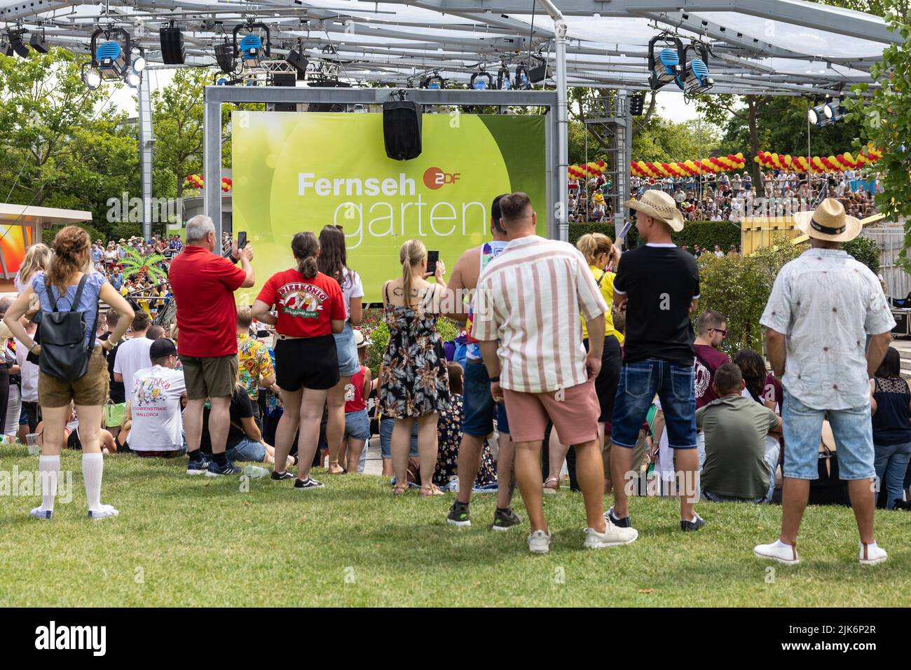 Zdf fernsehgarten hi-res stock photography and images - Alamy