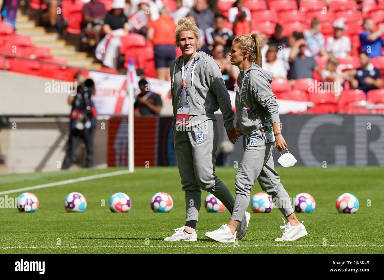 England's Millie Bright (left) and Rachel Daly before the UEFA Women's Euro 2022 final at Wembley Stadium, London. Picture date: Sunday July 31, 2022. Stock Photo