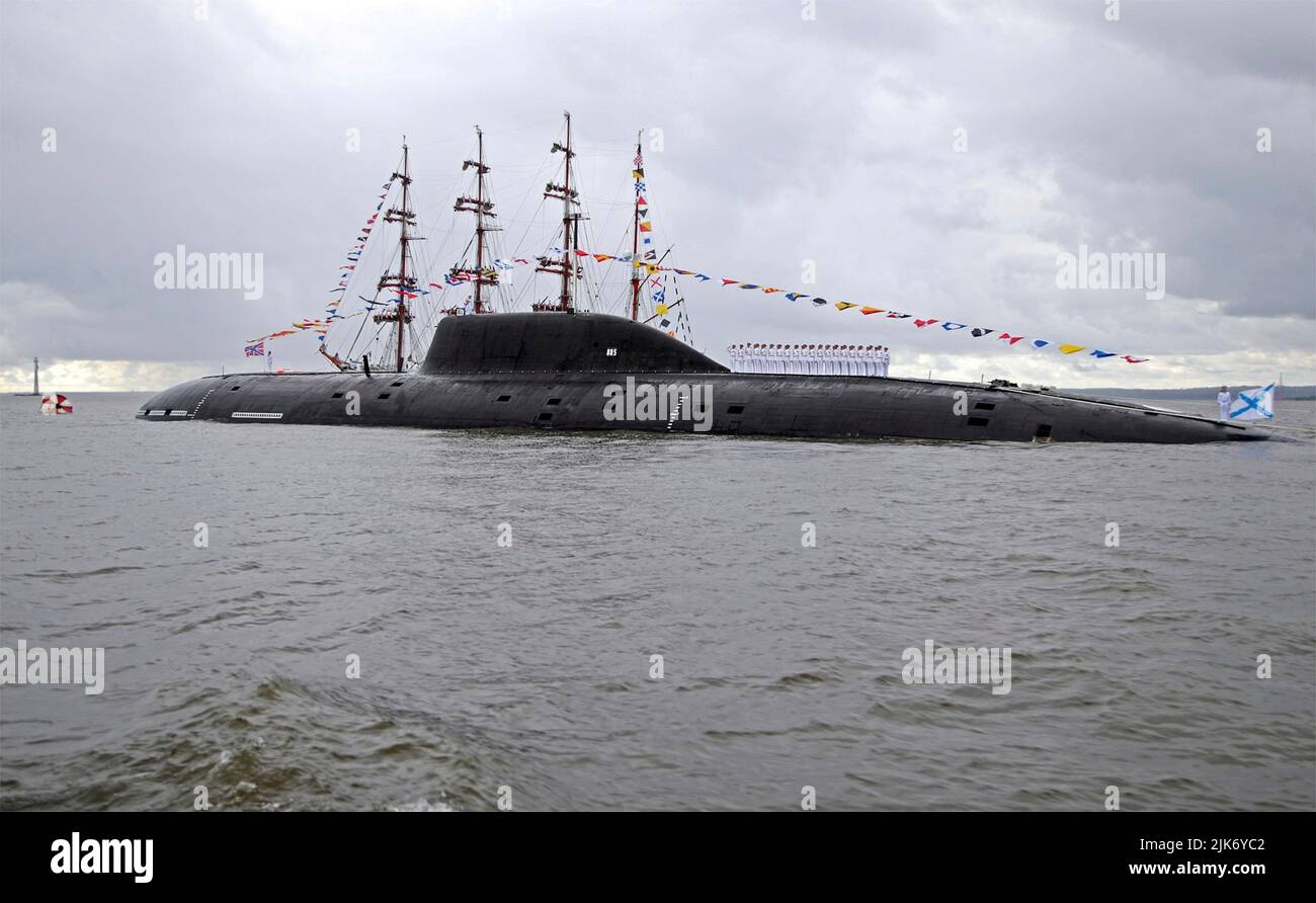 St Petersburgh, Russia. 31st July, 2022. The Russian Navy Yasen class nuclear-powered cruise missile submarine Severodvinsk sails in the annual Navy Day parade and celebrations at the Kronstadt Yard, July 31, 2022 in St. Petersburg, Russia. Credit: Mikhail Klimentyev/Kremlin Pool/Alamy Live News Stock Photo