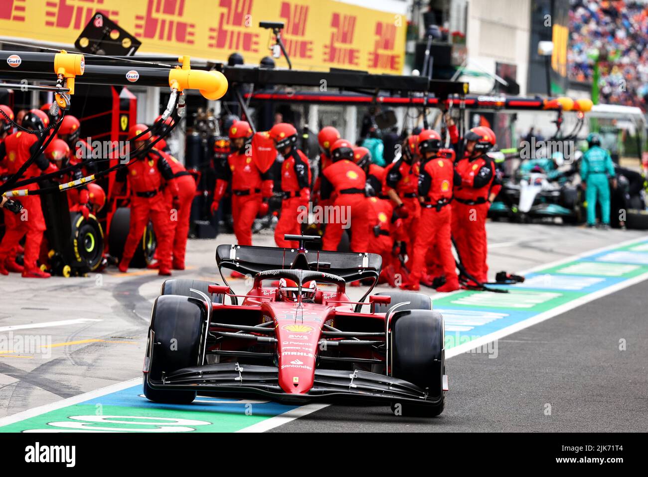 F1 pit stop hi-res stock photography and images - Page 27 - Alamy