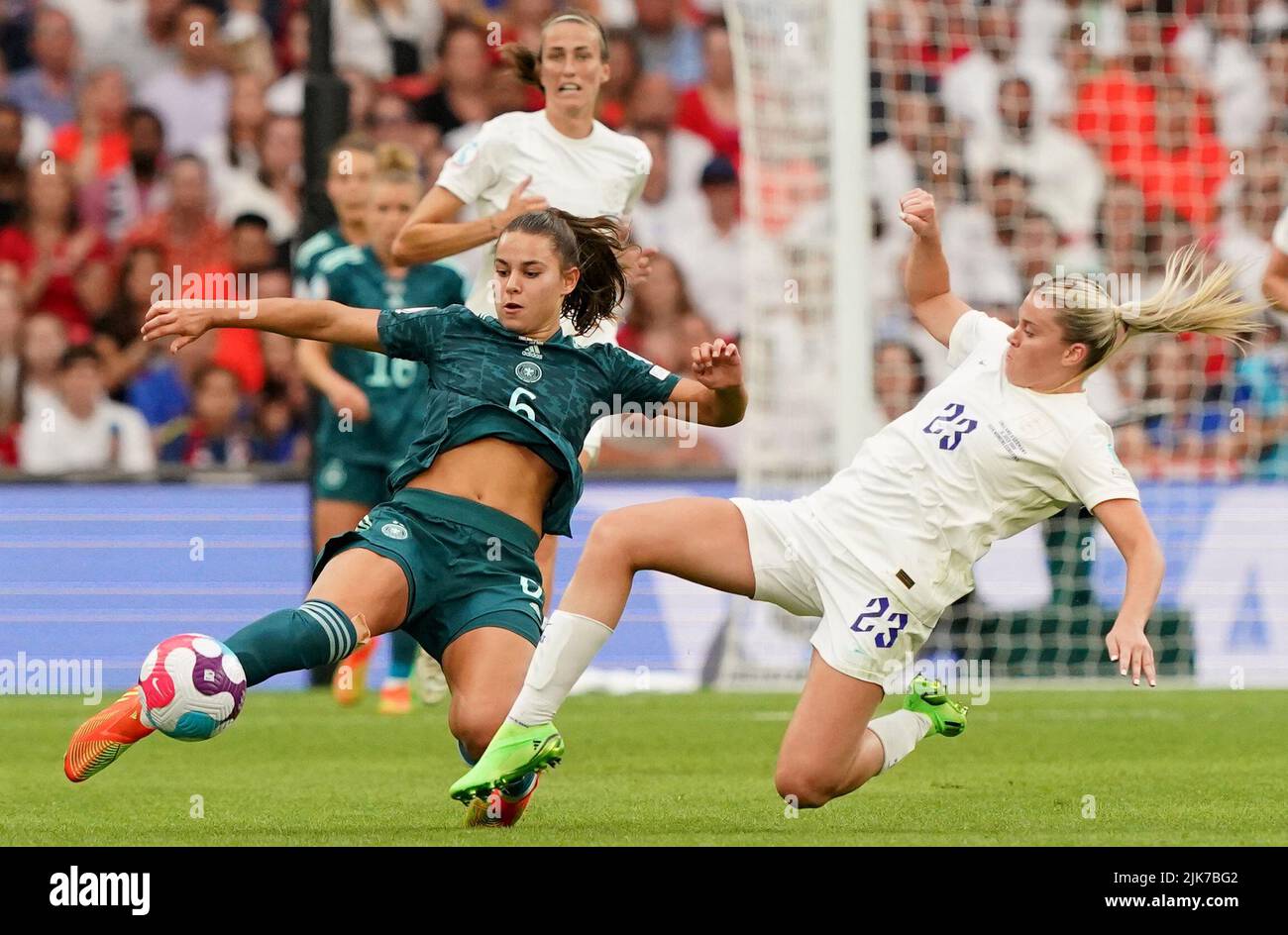 Germany's Lena Oberdorf (left) is fouled by England's Alessia Russo during the UEFA Women's Euro 2022 final at Wembley Stadium, London. Picture date: Sunday July 31, 2022. Stock Photo