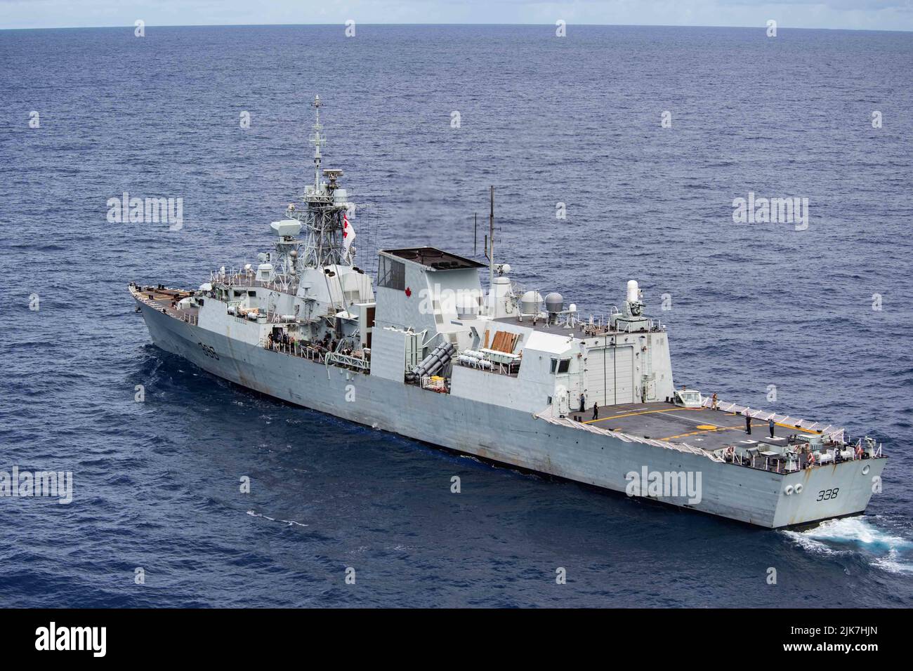 Pacific Ocean, United States. 28 July, 2022. The Royal Canadian Navy Halifax-class frigate HMCS Vancouver sails in formation during training operations at the Rim of the Pacific 2022 exercises, July 28, 2022 off the coast of Hawaii. Credit: MC3 Dylan Lavin/U.S. Navy/Alamy Live News Stock Photo