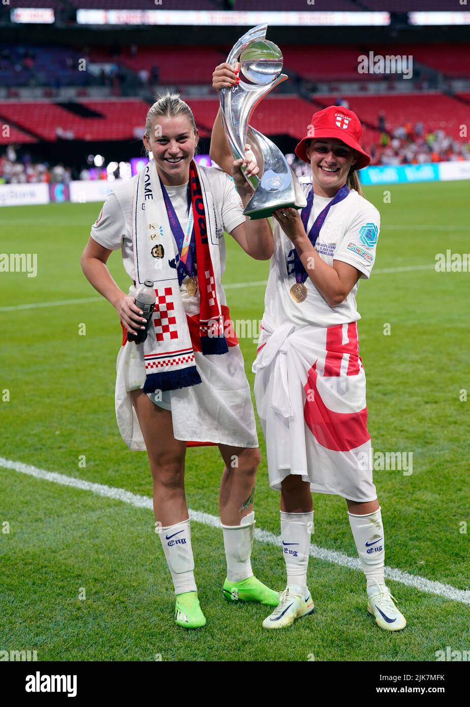 Ella Toone and Alessia Russo's blossoming partnership key for Man United..  and England