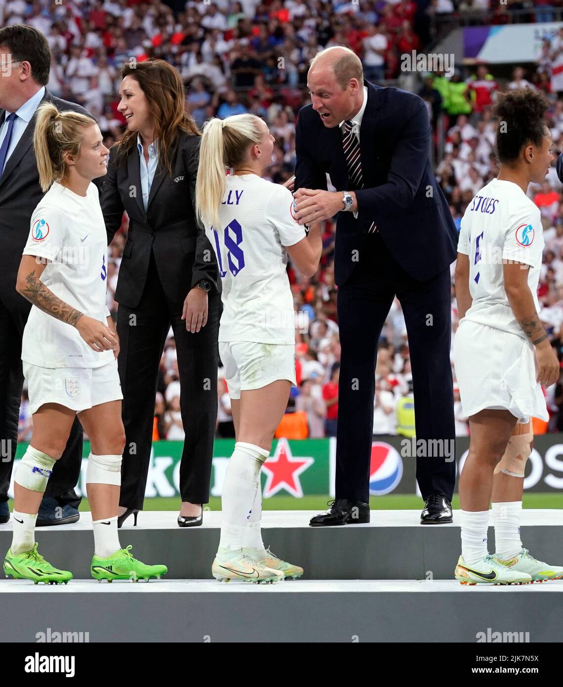 England's Chloe Kelly with The Duke of Cambridge following England's victory over Germany in the UEFA Women's Euro 2022 final at Wembley Stadium, London. Picture date: Sunday July 31, 2022. Stock Photo