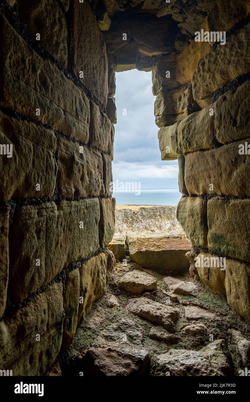 View through ancient ruins hi-res stock photography and images - Alamy