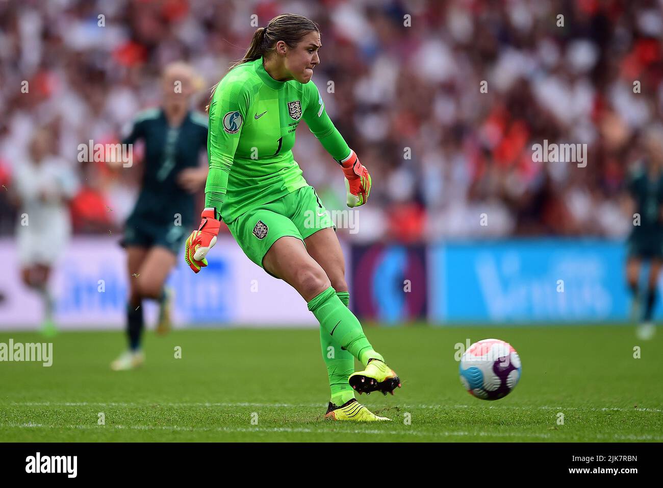 London, UK. 31st July, 2022. Mary Earps, the goalkeeper of England Women in action during the game. UEFA Women's Euro England 2022 Final, England women v Germany women at Wembley Stadium in London on Sunday 31st July 2022. this image may only be used for Editorial purposes. Editorial use only, license required for commercial use. No use in betting, games or a single club/league/player publications. pic by Steffan Bowen/Andrew Orchard sports photography/Alamy Live news Credit: Andrew Orchard sports photography/Alamy Live News Stock Photo
