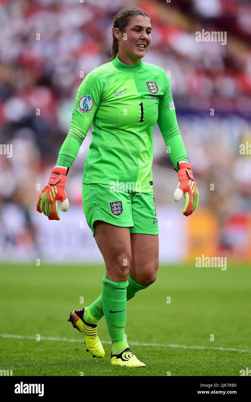 London, UK. 31st July, 2022. Mary Earps, the goalkeeper of England Women looks on during the game. UEFA Women's Euro England 2022 Final, England women v Germany women at Wembley Stadium in London on Sunday 31st July 2022. this image may only be used for Editorial purposes. Editorial use only, license required for commercial use. No use in betting, games or a single club/league/player publications. pic by Steffan Bowen/Andrew Orchard sports photography/Alamy Live news Credit: Andrew Orchard sports photography/Alamy Live News Stock Photo