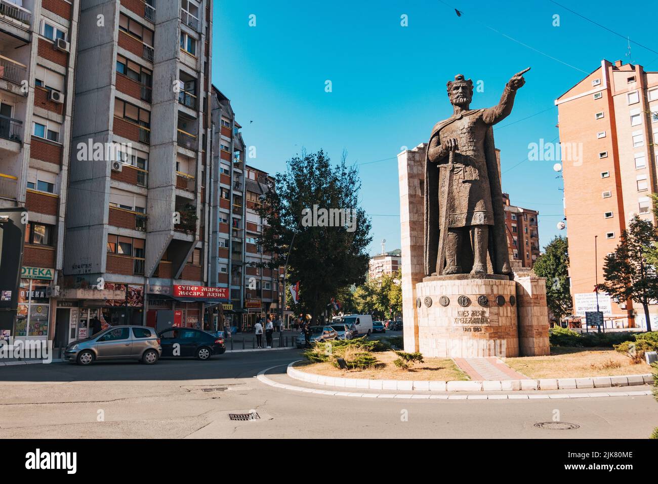 a large statue of Prince Lazar of Serbia on a roundabout in North Kosovska Mitrovica, a Serbian enclave in the city of Mitrovica, Kosovo Stock Photo