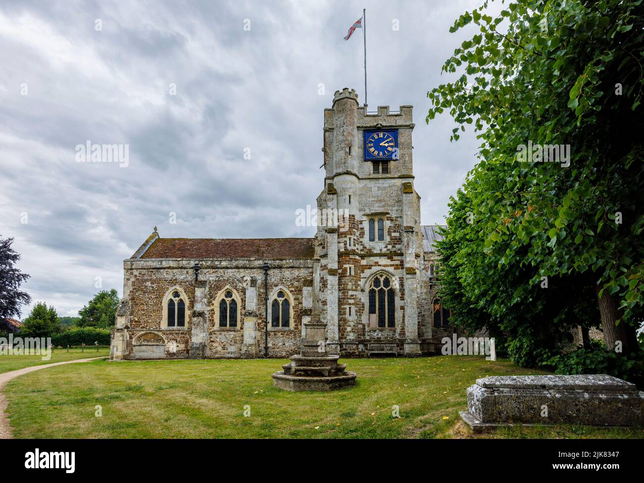 St Mary's parish church in Fordingbridge, a small village in the New Forest, Hampshire Stock Photo