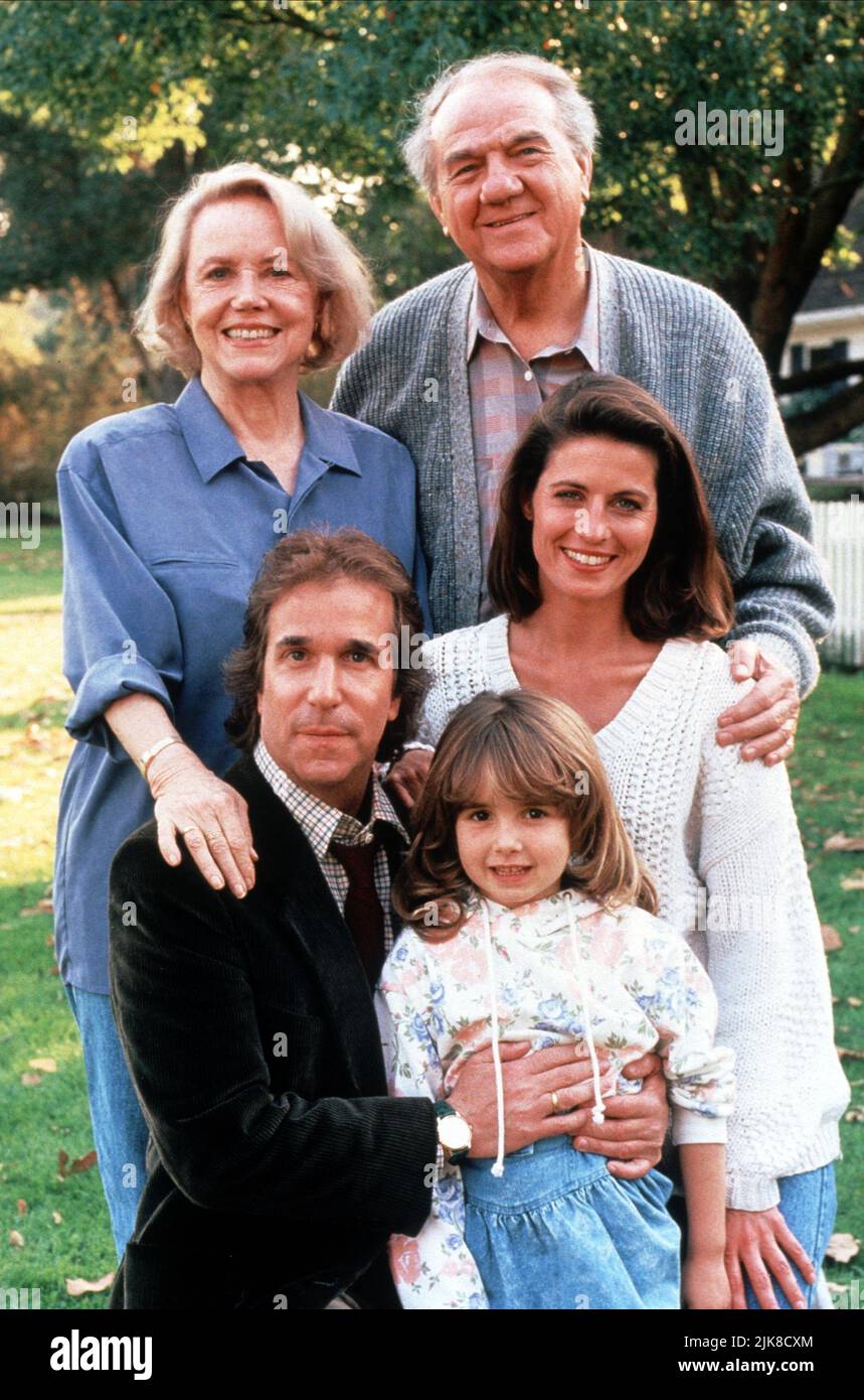 Audra Lindley, Henry Winkler, Cassie Friel, Karl Malden & Jennifer Hetrick Film: Absolute Strangers (1991)   Director: Gilbert Cates 14 April 1991   **WARNING** This Photograph is for editorial use only and is the copyright of CBS and/or the Photographer assigned by the Film or Production Company and can only be reproduced by publications in conjunction with the promotion of the above Film. A Mandatory Credit To CBS is required. The Photographer should also be credited when known. No commercial use can be granted without written authority from the Film Company. Stock Photo