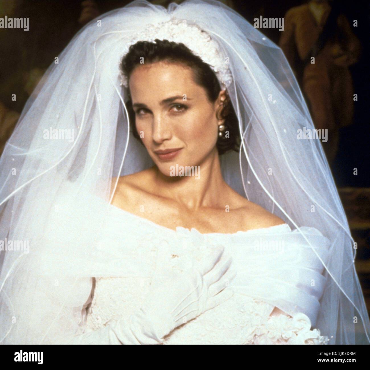 andie-macdowell-wedding