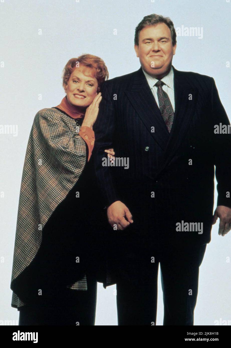 Maureen O'Hara & John Candy Film: Only The Lonely (USA 1991) Characters:  Rose Muldoon & Danny Muldoon Director: Chris Columbus 24 May 1991  **WARNING** This Photograph is for editorial use only and