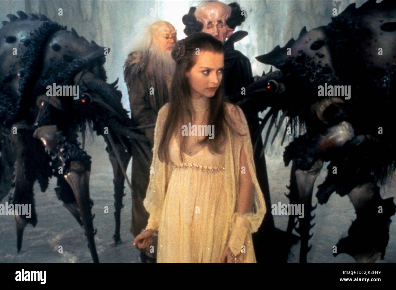 Julie Cox Film: The Neverending Story Iii: Escape From Fantasia (USA/DE 1994) Characters: The Childlike Empress  Director: Peter Macdonald 27 October 1994   **WARNING** This Photograph is for editorial use only and is the copyright of WARNER BROS. and/or the Photographer assigned by the Film or Production Company and can only be reproduced by publications in conjunction with the promotion of the above Film. A Mandatory Credit To WARNER BROS. is required. The Photographer should also be credited when known. No commercial use can be granted without written authority from the Film Company. Stock Photo