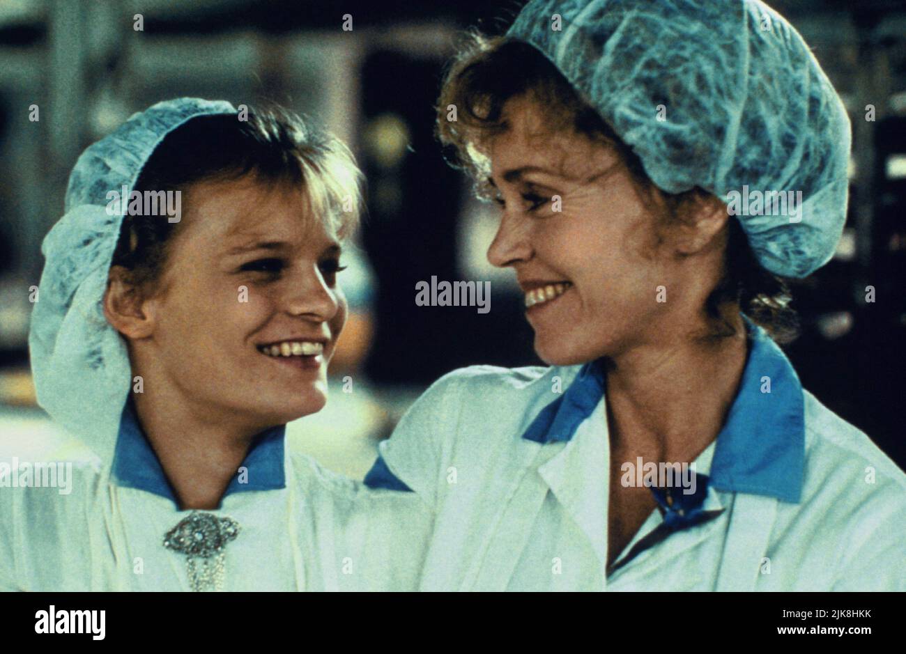 https://c8.alamy.com/comp/2JK8HKK/martha-plimpton-jane-fonda-film-stanley-iris-1990-characters-kelly-king-iris-estelle-king-director-martin-ritt-09-february-1990-warning-this-photograph-is-for-editorial-use-only-and-is-the-copyright-of-mgm-andor-the-photographer-assigned-by-the-film-or-production-company-and-can-only-be-reproduced-by-publications-in-conjunction-with-the-promotion-of-the-above-film-a-mandatory-credit-to-mgm-is-required-the-photographer-should-also-be-credited-when-known-no-commercial-use-can-be-granted-without-written-authority-from-the-film-company-2JK8HKK.jpg