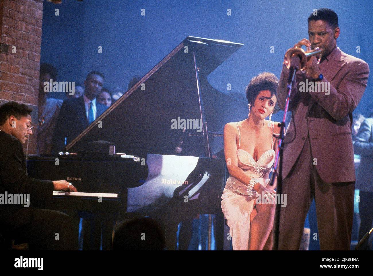 Cynda williams denzel washington spike hi-res stock photography and images  - Alamy