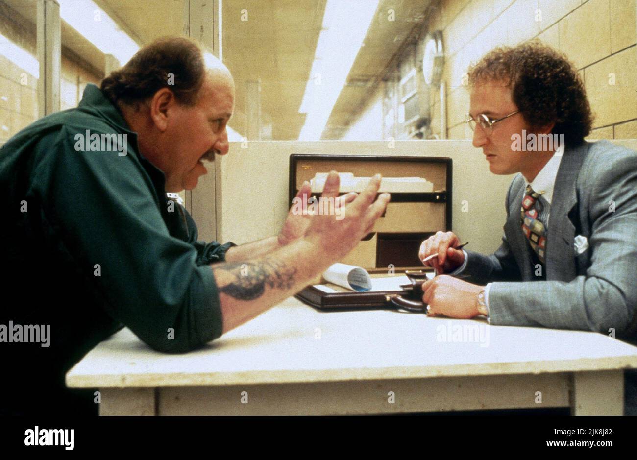 Frank Minucci & Sean Penn Film: Carlito'S Way (1993) Characters: Tony Taglialucci & David Kleinfeld  01 August 1993   **WARNING** This Photograph is for editorial use only and is the copyright of The Film Company and/or the Photographer assigned by the Film or Production Company and can only be reproduced by publications in conjunction with the promotion of the above Film. A Mandatory Credit To The Film Company is required. The Photographer should also be credited when known. No commercial use can be granted without written authority from the Film Company. Stock Photo