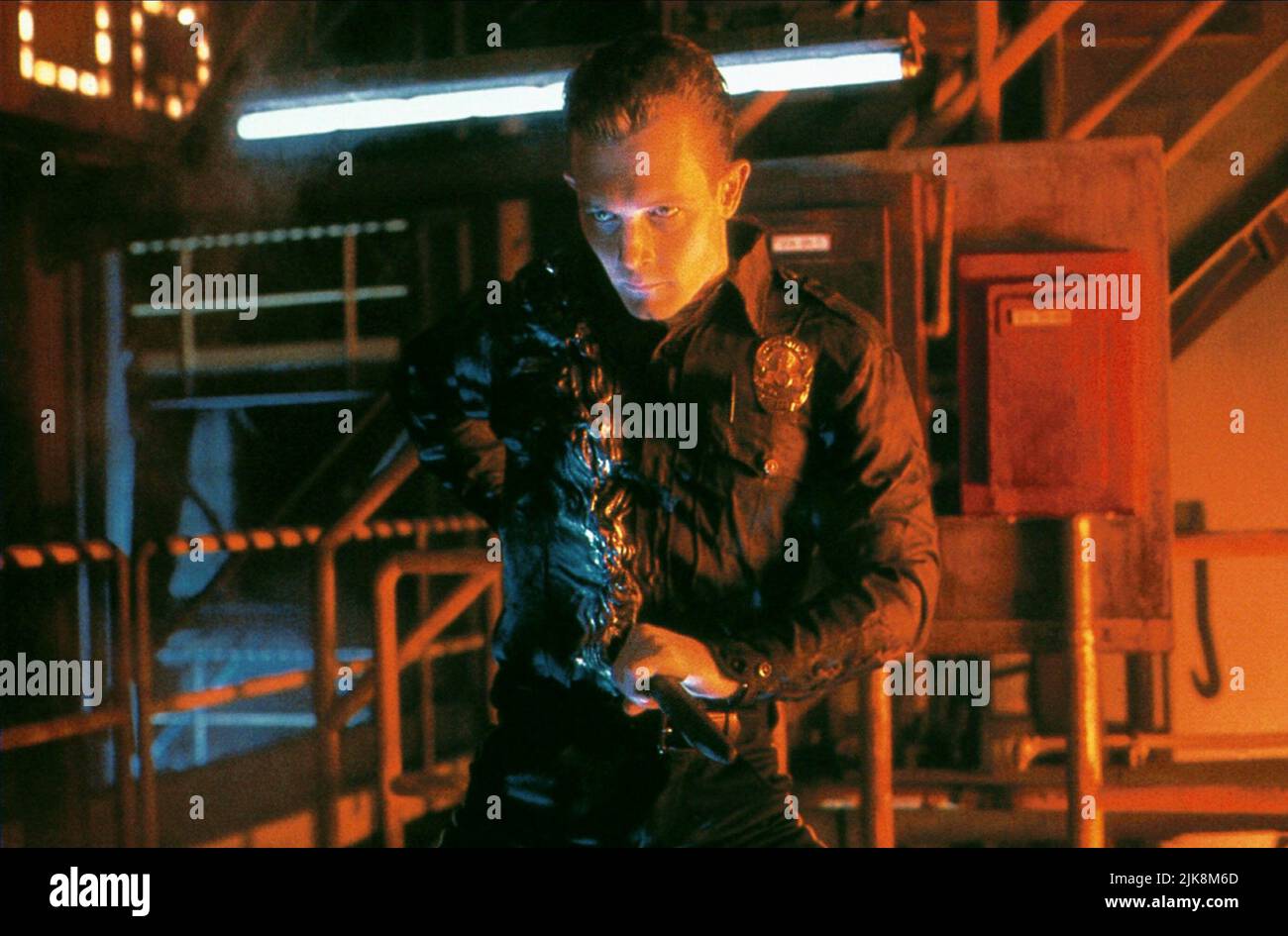 Robert Patrick Film: Terminator 2: Judgment Day (USA/FR 1991) Characters: T-1000  Director: James Cameron 01 July 1991   **WARNING** This Photograph is for editorial use only and is the copyright of TRISTAR PICTURES and/or the Photographer assigned by the Film or Production Company and can only be reproduced by publications in conjunction with the promotion of the above Film. A Mandatory Credit To TRISTAR PICTURES is required. The Photographer should also be credited when known. No commercial use can be granted without written authority from the Film Company. Stock Photo