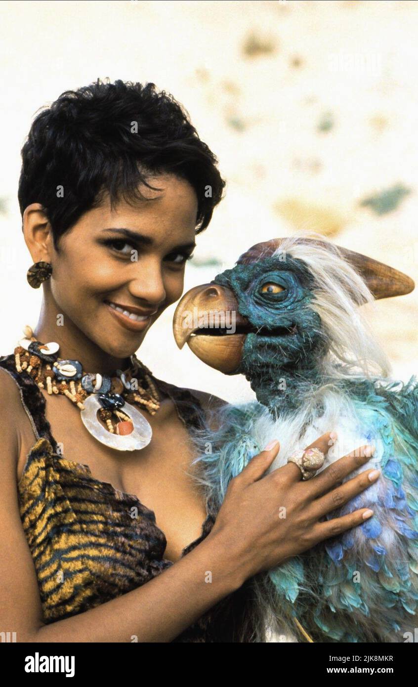 Halle Berry & Dictabird Film The Flintstones (USA 1994) Characters