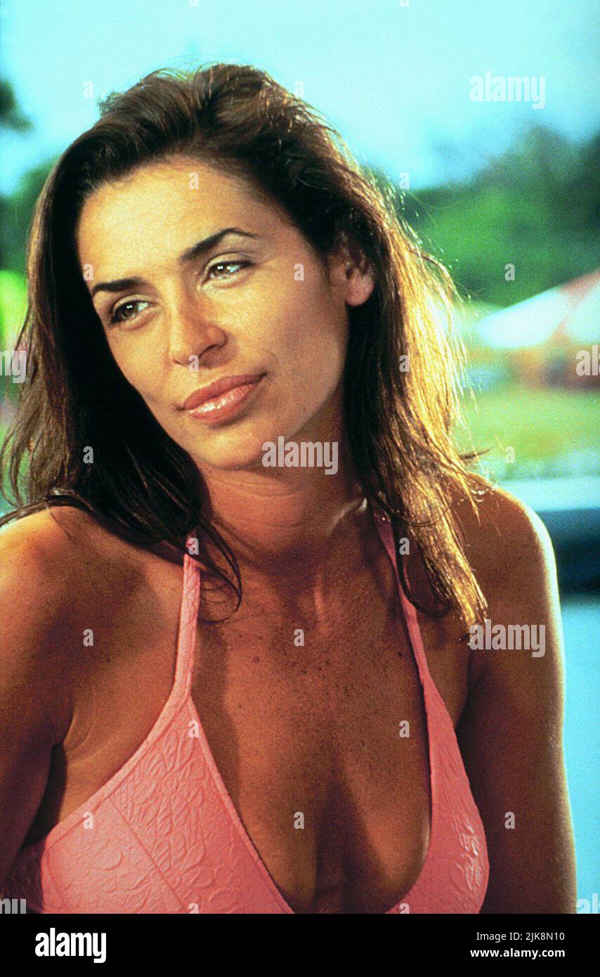 Yancy Butler Film: Drop Zone (1994) Characters: Jessie Crossman Director:  John Badham 08 December 1994 **WARNING** This Photograph is for editorial  use only and is the copyright of PARAMOUNT and/or the Photographer