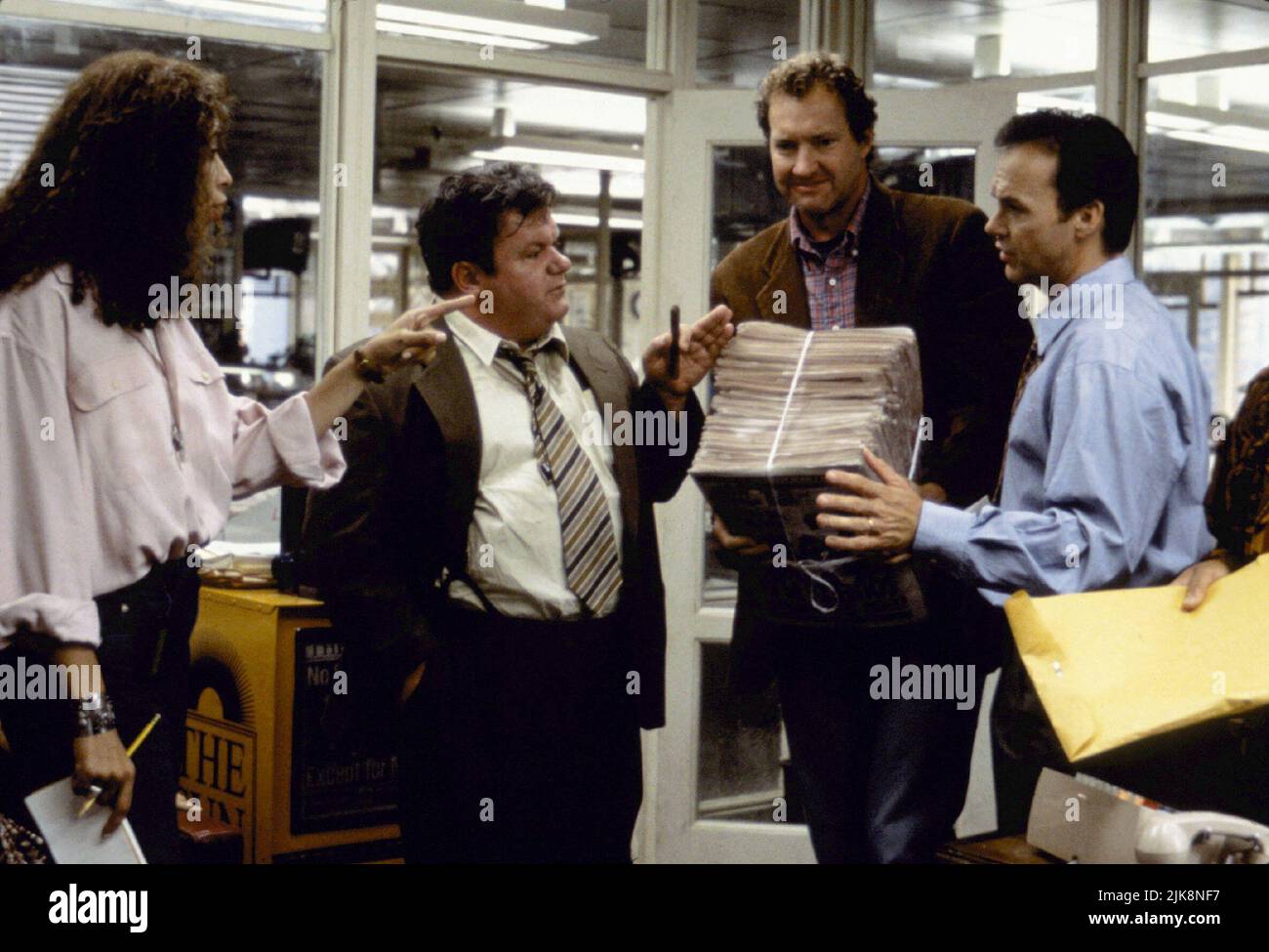 Roma Maffia, Randy Quaid & Michael Keaton Film: The Paper (1994 ...