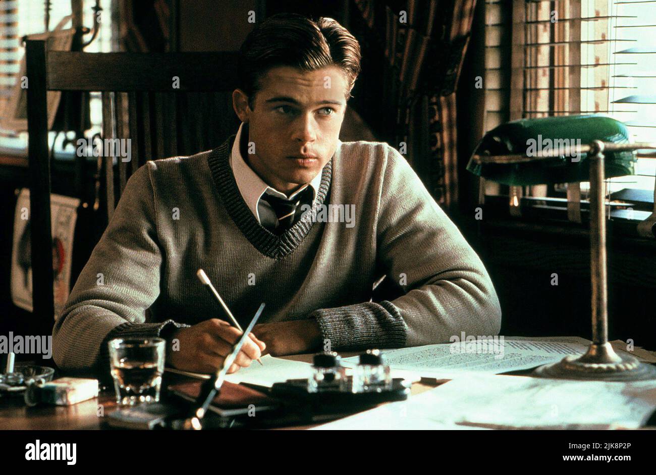 Brad Pitt Film: A River Runs Through It (USA 1992) Characters: Paul Maclean  Director: Robert Redford 13 September 1992   **WARNING** This Photograph is for editorial use only and is the copyright of COLUMBIA and/or the Photographer assigned by the Film or Production Company and can only be reproduced by publications in conjunction with the promotion of the above Film. A Mandatory Credit To COLUMBIA is required. The Photographer should also be credited when known. No commercial use can be granted without written authority from the Film Company. Stock Photo