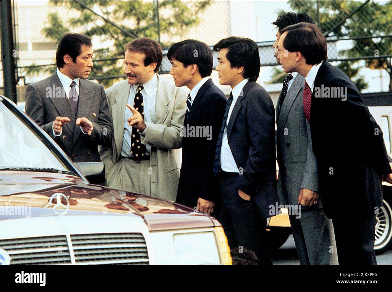 Robin Williams Film: Cadillac Man (1990) Characters: Joey O'Brien  Director: Roger Donaldson 18 May 1990   **WARNING** This Photograph is for editorial use only and is the copyright of ORION and/or the Photographer assigned by the Film or Production Company and can only be reproduced by publications in conjunction with the promotion of the above Film. A Mandatory Credit To ORION is required. The Photographer should also be credited when known. No commercial use can be granted without written authority from the Film Company. Stock Photo