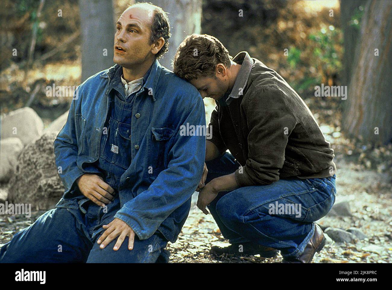 John Malkovich & Gary Sinise Film: Of Mice And Men (1992) Characters:  Lennie Small & Director: Gary Sinise 16 September 1992 **WARNING** This  Photograph is for editorial use only and is the