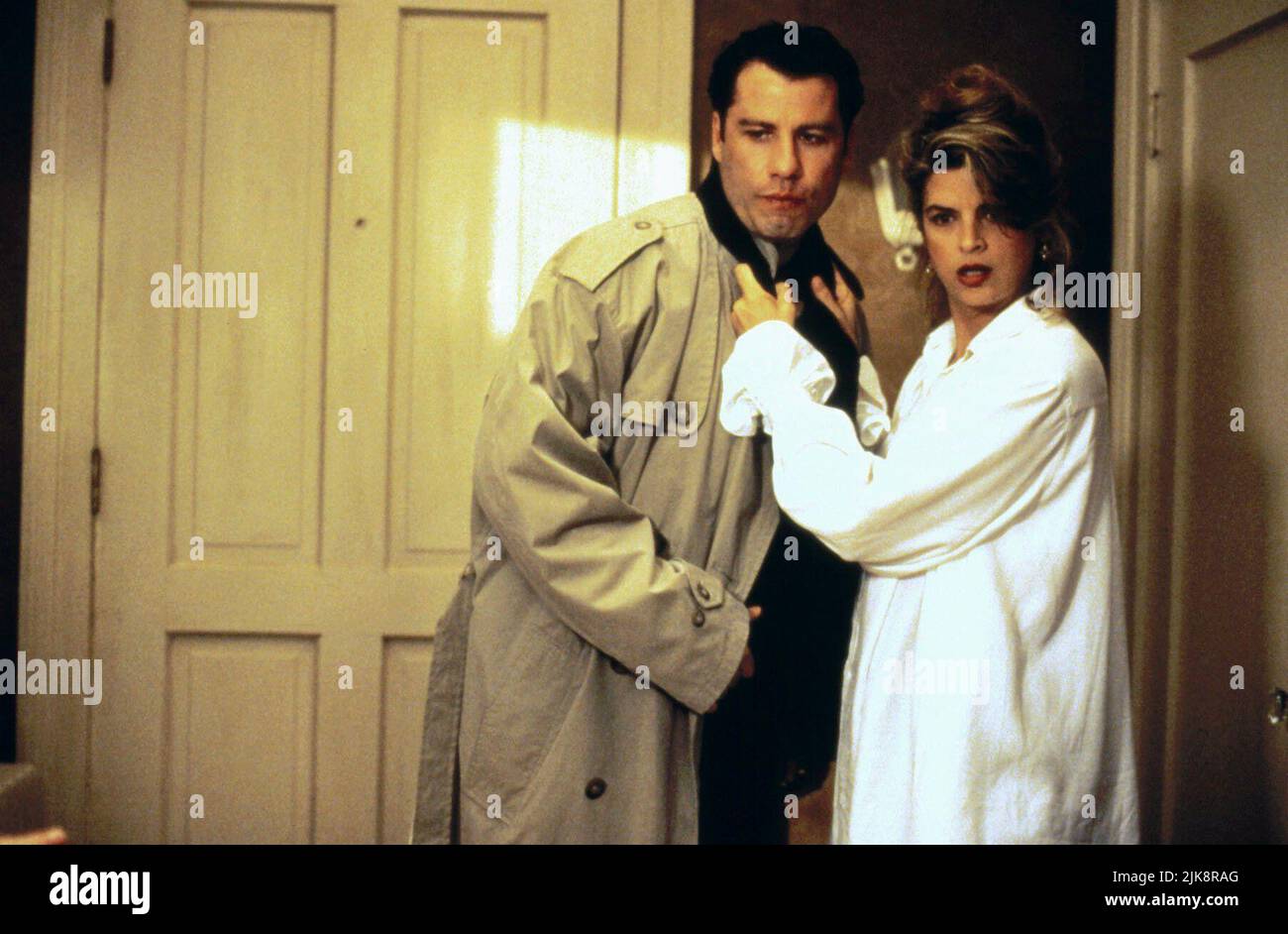 John Travolta & Kirstie Alley Film: Look Who'S Talking Now (USA 1993) Characters: James Ubriacco & Mollie Ubriacco  Director: Tom Ropelewski 05 November 1993   **WARNING** This Photograph is for editorial use only and is the copyright of TRISTAR PICTURES and/or the Photographer assigned by the Film or Production Company and can only be reproduced by publications in conjunction with the promotion of the above Film. A Mandatory Credit To TRISTAR PICTURES is required. The Photographer should also be credited when known. No commercial use can be granted without written authority from the Film Comp Stock Photo