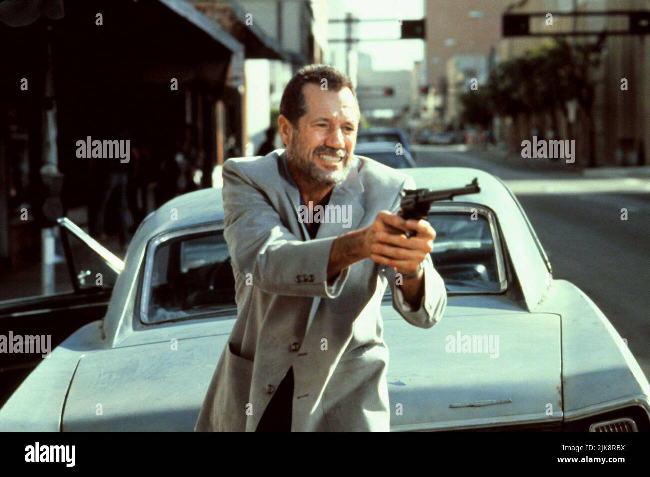 Fred Ward Film: Miami Blues (1990) Characters: Sgt. Hoke Moseley  Director: George Armitage 20 April 1990   **WARNING** This Photograph is for editorial use only and is the copyright of ORION and/or the Photographer assigned by the Film or Production Company and can only be reproduced by publications in conjunction with the promotion of the above Film. A Mandatory Credit To ORION is required. The Photographer should also be credited when known. No commercial use can be granted without written authority from the Film Company. Stock Photo