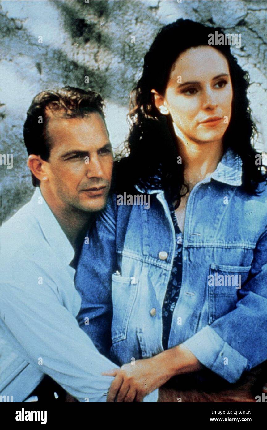 Kevin Costner, Madeleine Stowe Film: Revenge (USA/MEX 1990) Characters: Michael J. 'Jay' Cochran,Miryea Mendez  Director: Tony Scott 16 February 1990   **WARNING** This Photograph is for editorial use only and is the copyright of COLUMBIA and/or the Photographer assigned by the Film or Production Company and can only be reproduced by publications in conjunction with the promotion of the above Film. A Mandatory Credit To COLUMBIA is required. The Photographer should also be credited when known. No commercial use can be granted without written authority from the Film Company. Stock Photo