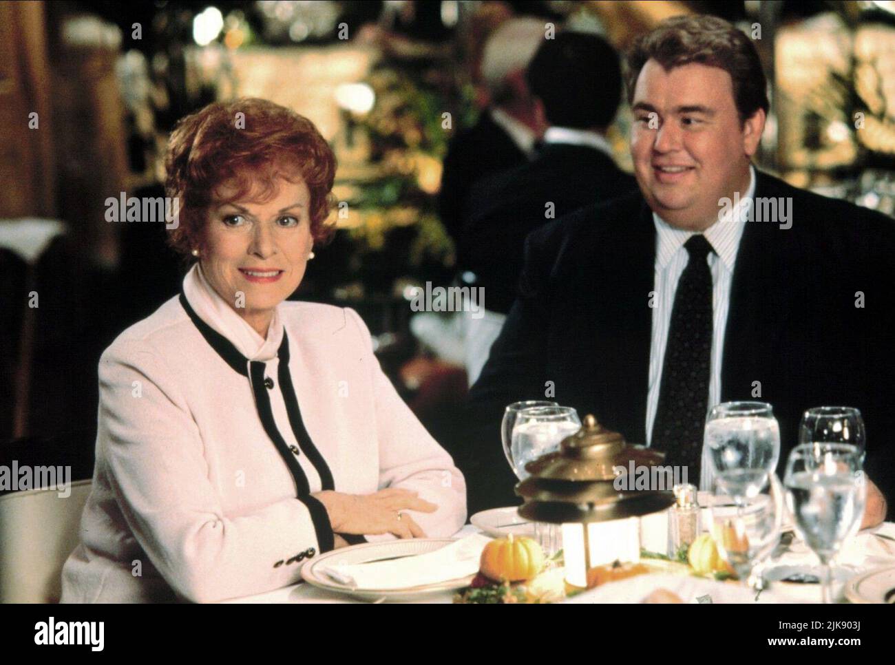 Maureen O'Hara & John Candy Film: Only The Lonely (USA 1991) Characters:  Rose Muldoon, Danny Muldoon Director: Chris Columbus 24 May 1991  **WARNING** This Photograph is for editorial use only and is