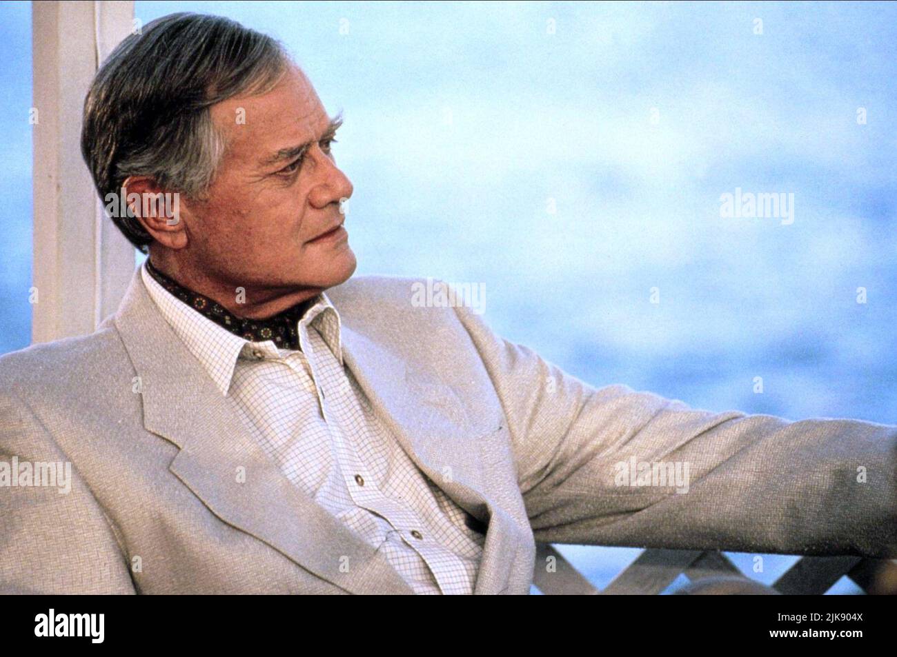 Larry Hagman Film: Staying Afloat (1992) Characters: Alexander Hollingsworth III  Director: Eric Laneuville 26 November 1993   **WARNING** This Photograph is for editorial use only and is the copyright of TRISTAR TELEVISION and/or the Photographer assigned by the Film or Production Company and can only be reproduced by publications in conjunction with the promotion of the above Film. A Mandatory Credit To TRISTAR TELEVISION is required. The Photographer should also be credited when known. No commercial use can be granted without written authority from the Film Company. Stock Photo