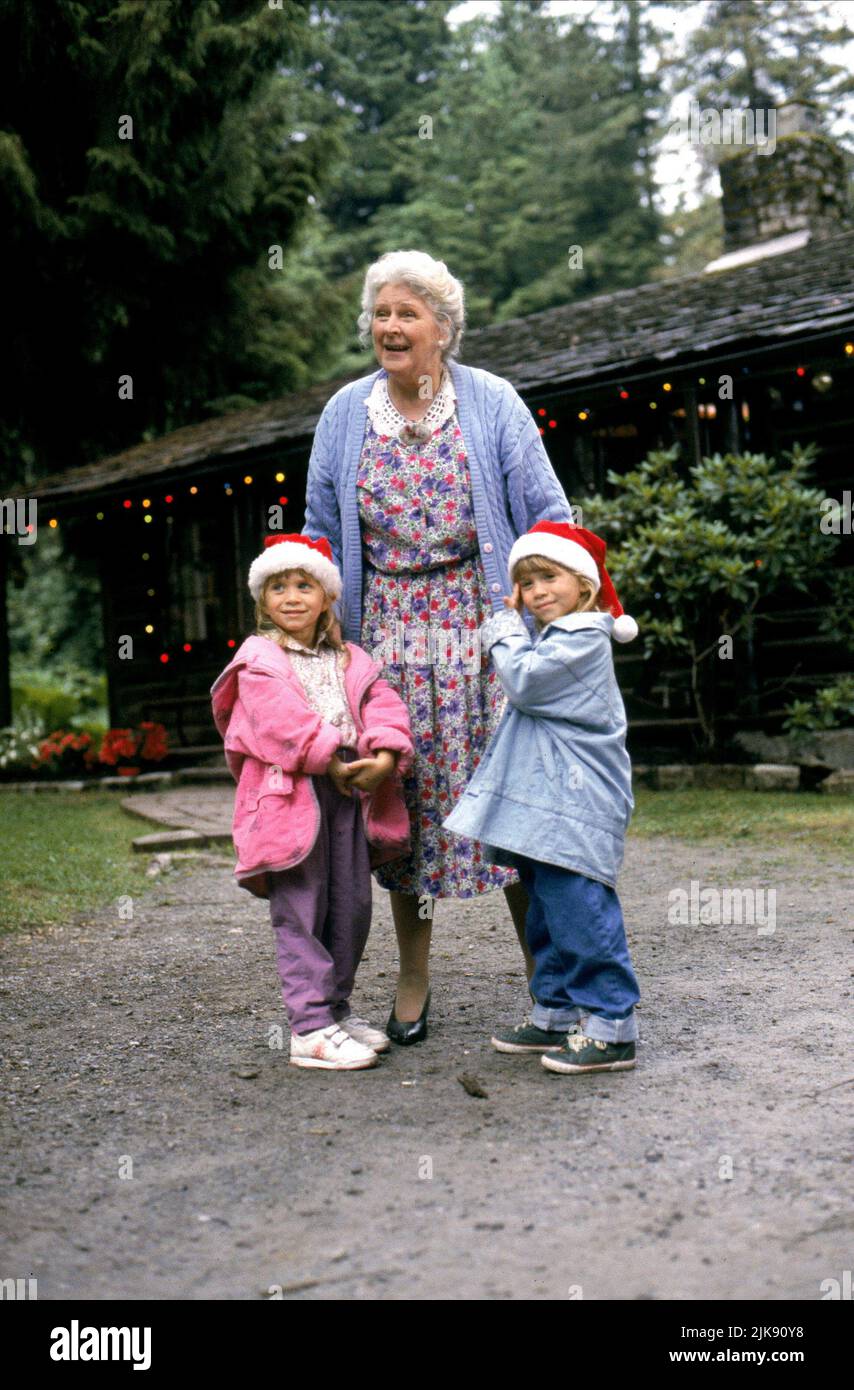 Ashley Olsen Mary Kate Olsen Florence Patterson Film To Grandmother S House We Go 1992 Characters Julie Thompson Sarah Thompson Great Grandma Mimi Director Jeff Franklin 06 December 1992 WARNING This ...