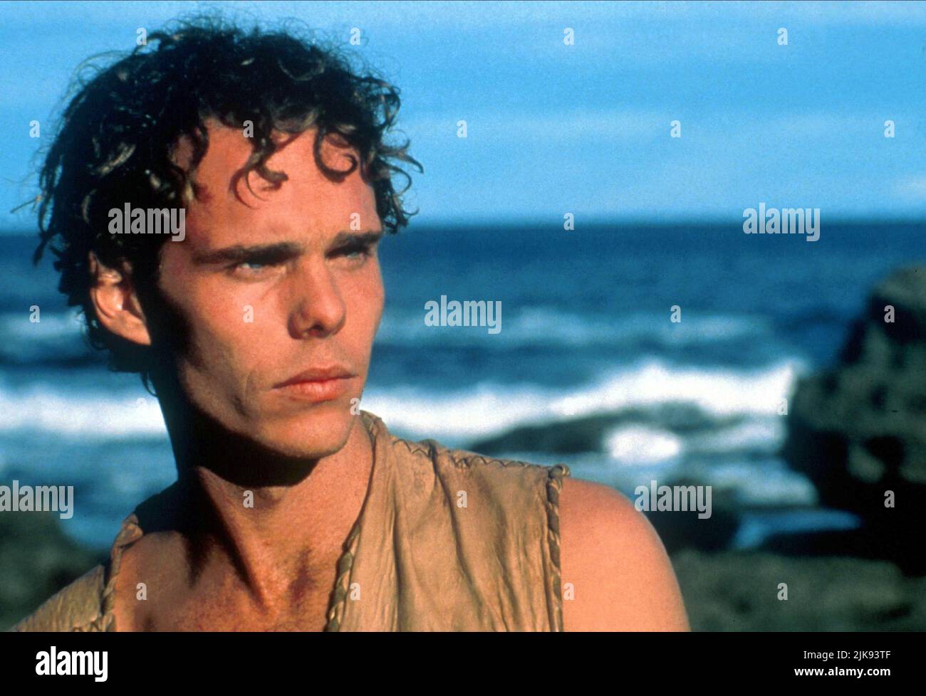 Kevin Dillon Film: No Escape (1994) Characters: Casey  Director: Martin Campbell 29 April 1994   **WARNING** This Photograph is for editorial use only and is the copyright of HBO and/or the Photographer assigned by the Film or Production Company and can only be reproduced by publications in conjunction with the promotion of the above Film. A Mandatory Credit To HBO is required. The Photographer should also be credited when known. No commercial use can be granted without written authority from the Film Company. Stock Photo
